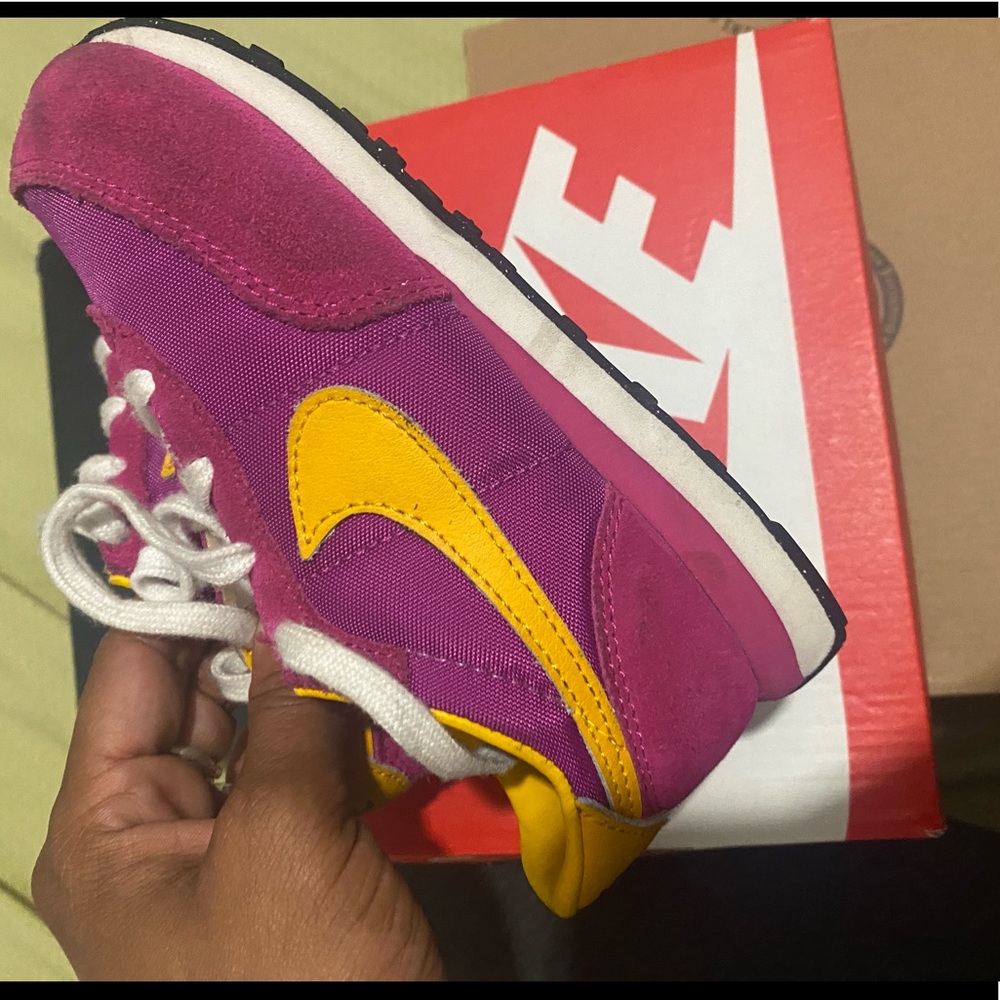 NIKE WAFFLE TRAINER